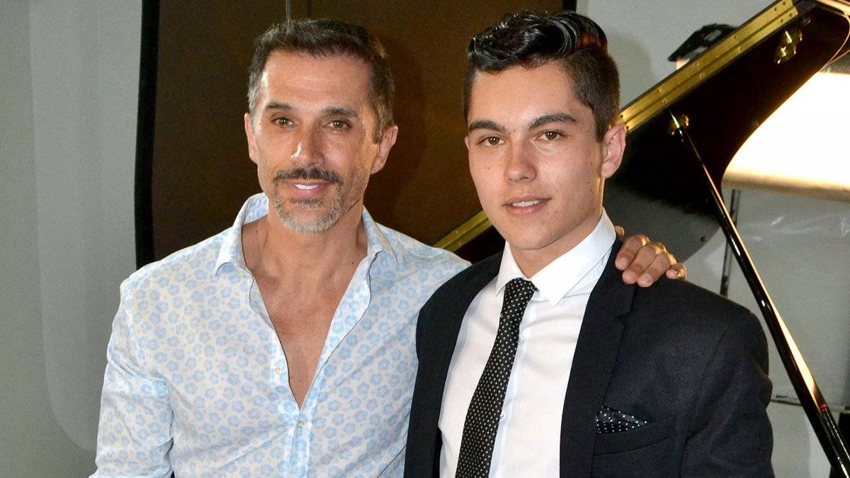 Sergio Mayer y su hijo