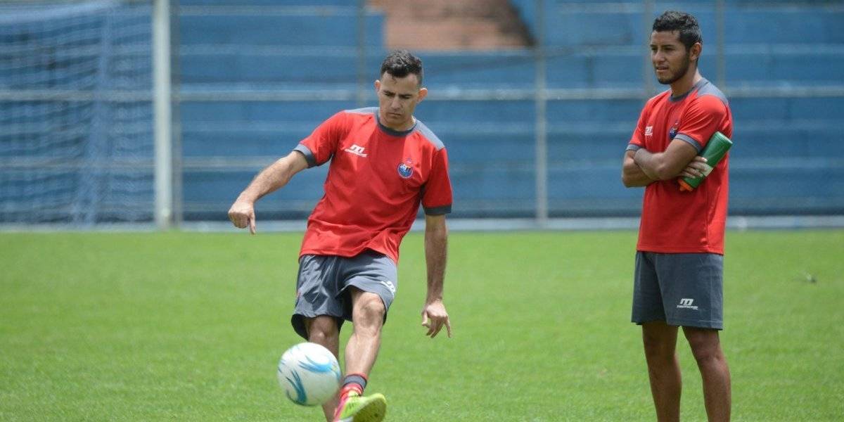 Marco Pappa en un entreno con Municipal