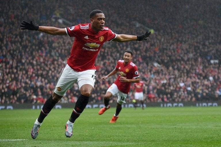 Anthony Martial celebra