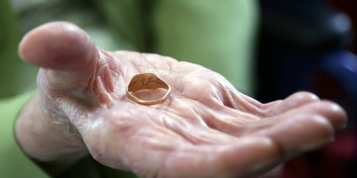 Se casó con su tía abuela, enviudó y ahora pide pensión Se casó con su tía abuela, enviudó y ahora pide pensión