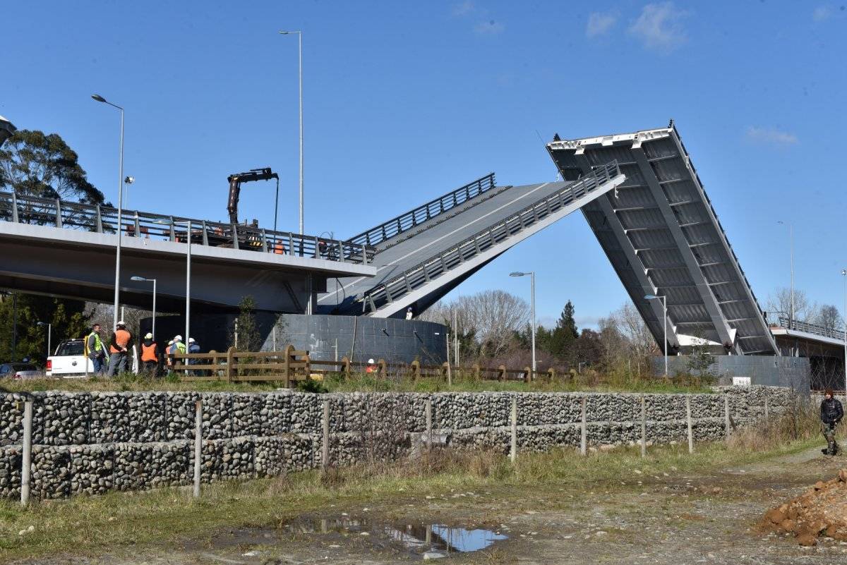 puente Cau Cau