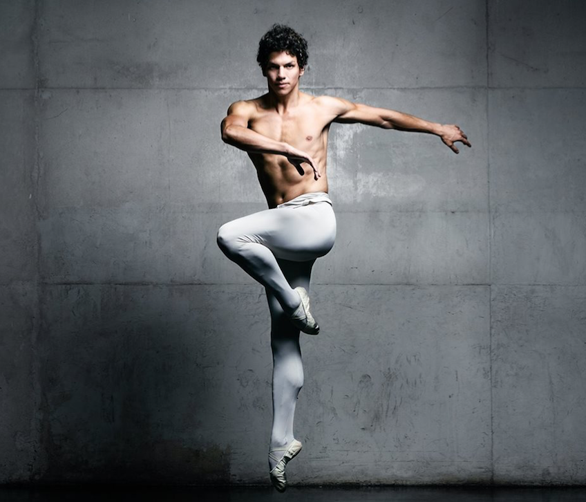 Isaac Hernández, bailarín mexicano.