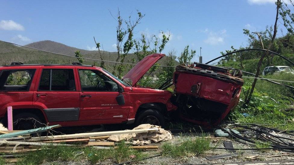 98498895carrosdestruidos-8678422d861fc077b4f5323503f53041.jpg