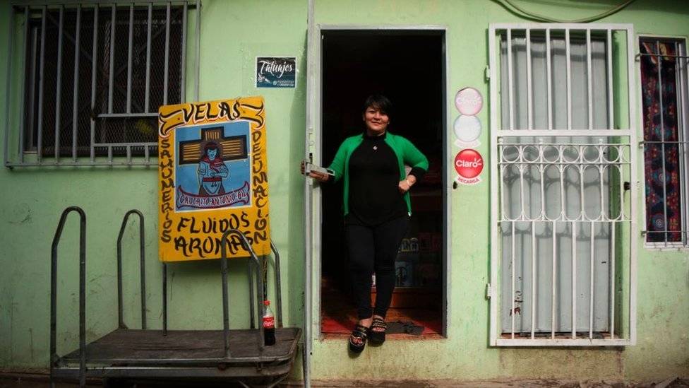 98561493argentinamujer-0402181a122e21fb5f9ebb23c84fab61.jpg