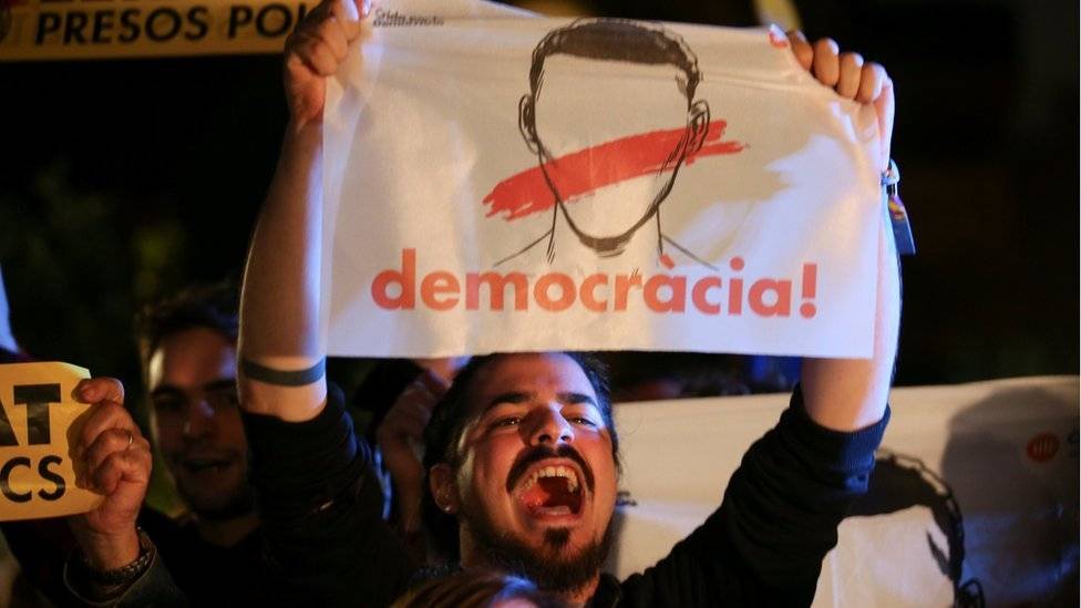 98593443protesta-20b7a10239172c88ec9071ce907a3d4e.jpg