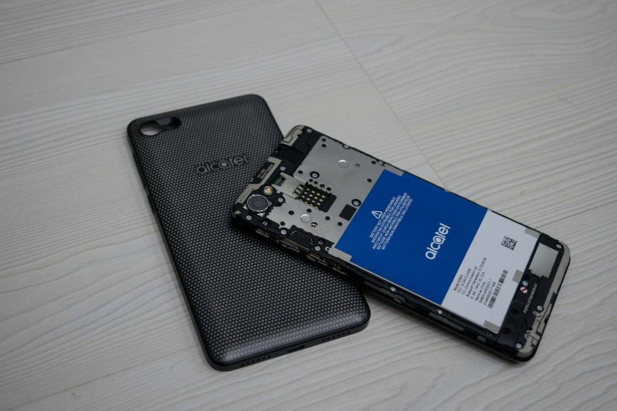 Alcatel A5, Edición Led