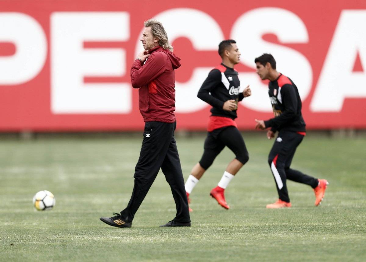 El técnico Ricardo Gareca espera lograr el pase a la Copa del Mundo de Rusia 2018.