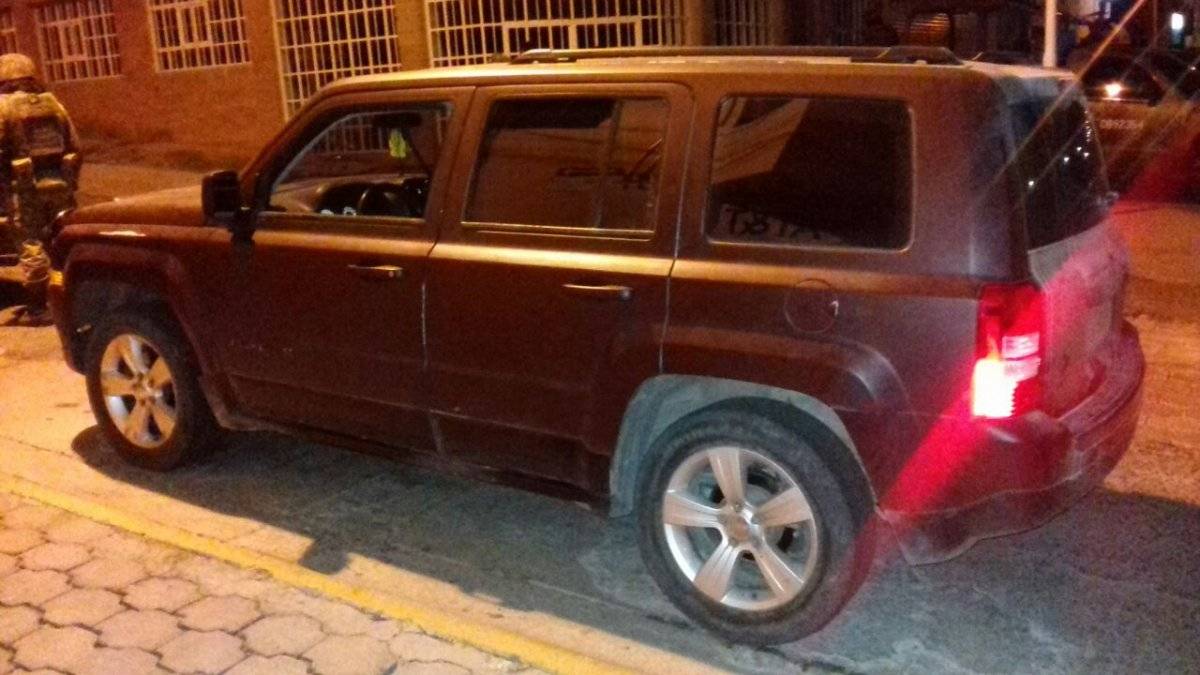 Arsenal es decomisado a tres sujetos en Teocaltiche