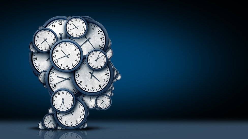 98650858reloj-17d8b2cacadac4f1782b691037c39975.jpg