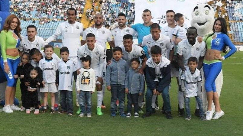 Foto: Omar Solís / Steven Robles formó parte del 11 de los cremas ante Xelajú.