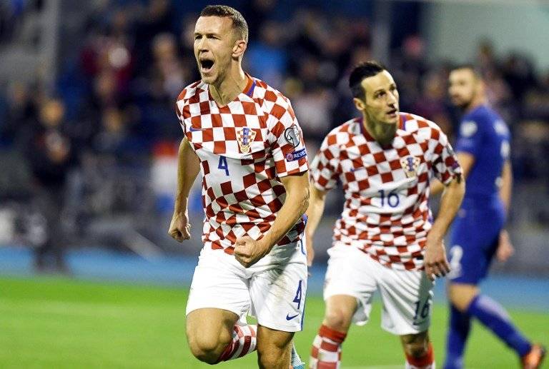 Ivan Perišić anota contra Grecia