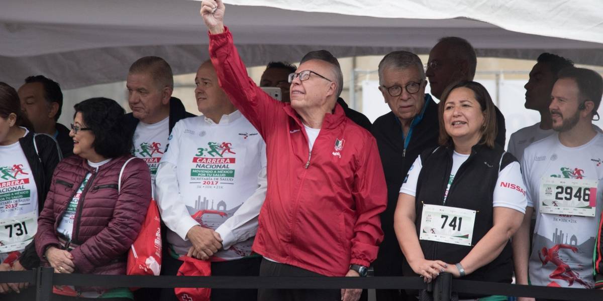 Promueven el cuidado de la salud con carrera Promueven el cuidado de la salud con carrera