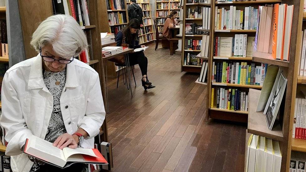 98604449libreria-a6ccccd914c21d7998a08fcbb51c84d2.jpg