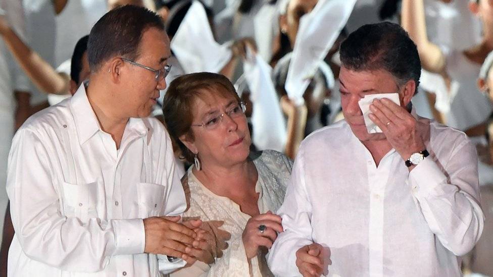 98675534santos-1813532339e9697b9ba59240f1643cd1.jpg