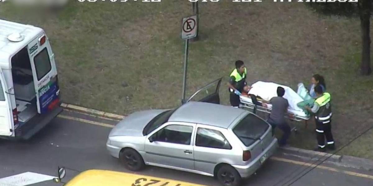 Mujer dio a luz en un auto en Quito