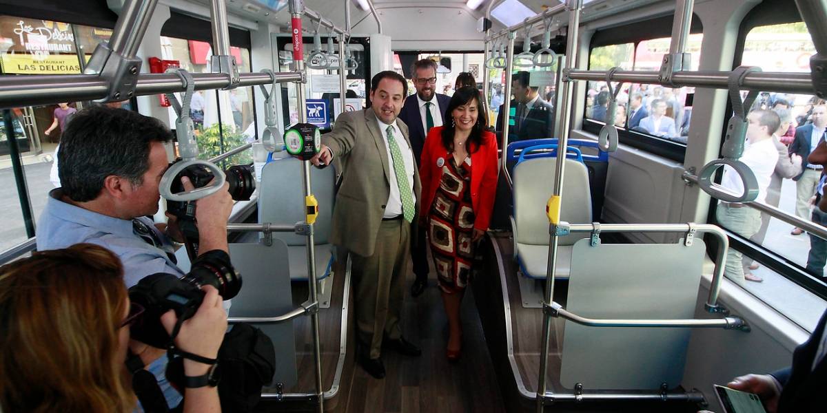 Comenzaron a funcionar los primeros buses eléctricos del Transantiago Comenzaron a funcionar los primeros buses eléctricos del Transantiago