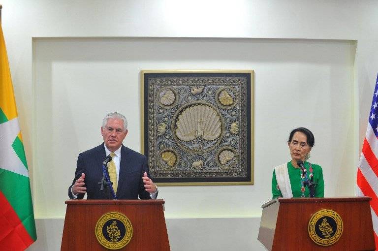 Rex Tillerson y Aung San Suu Kyi