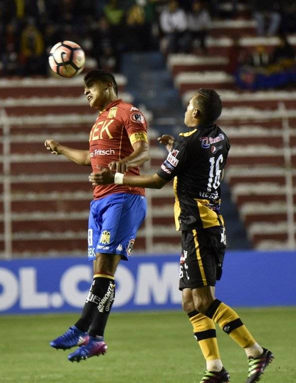 Currimilla portando la jineta de capitán de Unión ante The Strongest por la Libertadores en febrero pasado / Foto: AFP