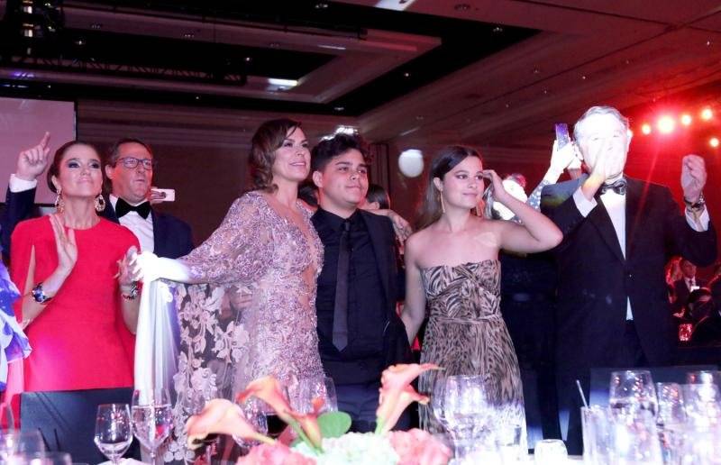 Alejandro Sanz y familia