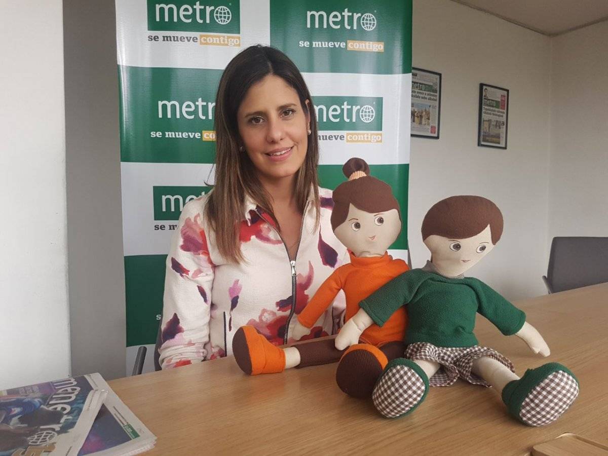 Lola y Pedro junto a María Fernanda Pacheco