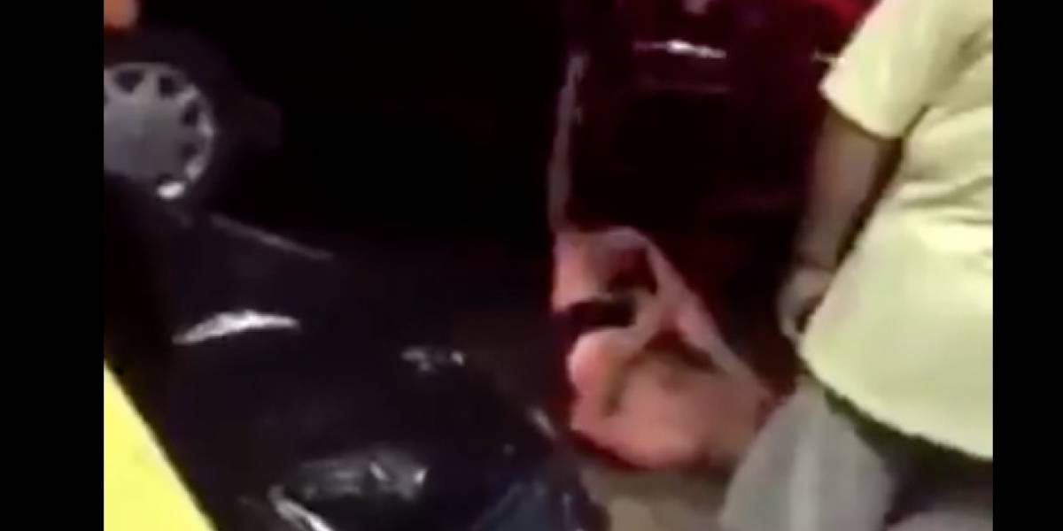 ¿Droga zombie en Chile? Impactantes imágenes de un peatón en Santiago ¿Droga zombie en Chile? Impactantes imágenes de un peatón en Santiago