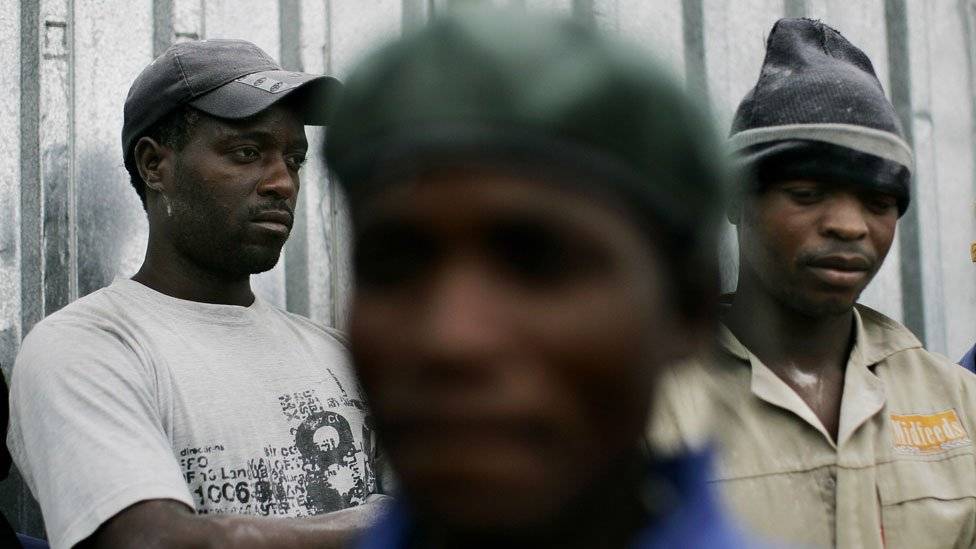 98828612zimbabue7-81095fcbc8b647e2bb20c8651adc79a8.jpg