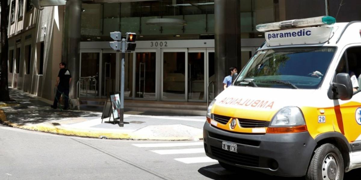 Policía sorprende a un conductor de ambulancia haciendo un trasteo Policía sorprende a un conductor de ambulancia haciendo un trasteo