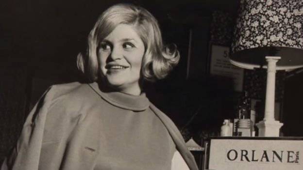 Joy Gibson Jovem