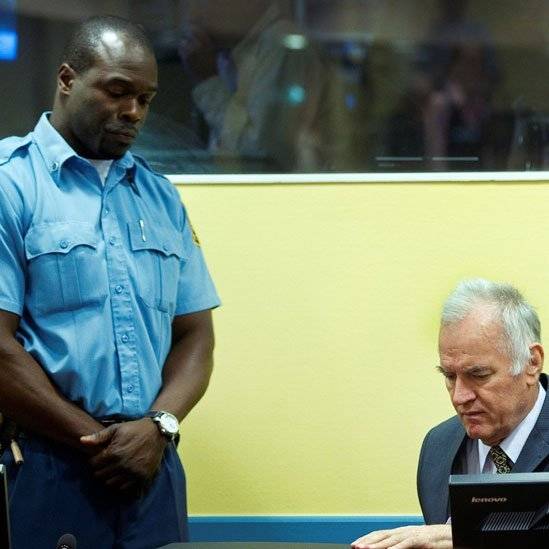 98800880mladic18-0f3aa988825688fe988b1c6a410c8523.jpg