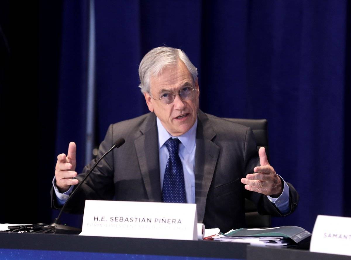 El empresario multimillonario Sebastián Piñera se postula a un segundo periodo como presidente de Chile.