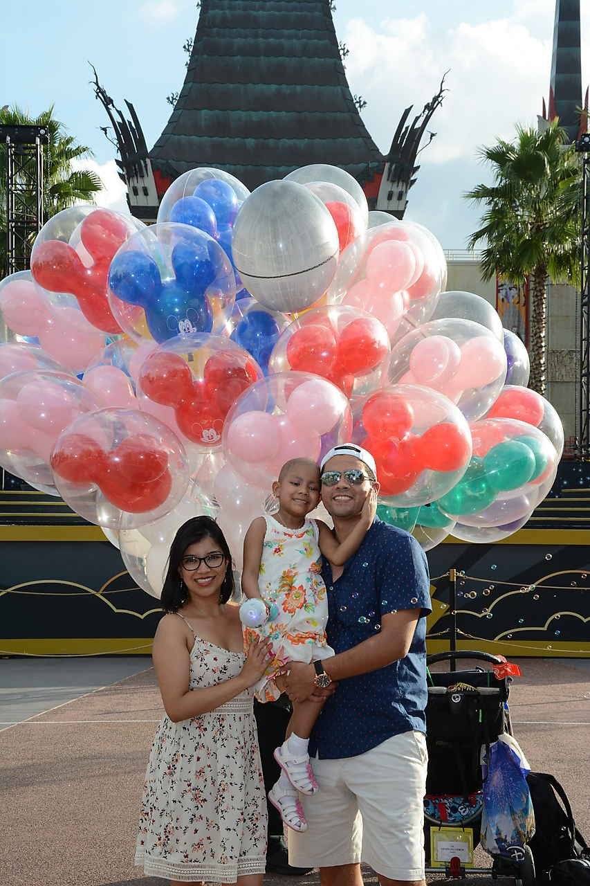Valeria y sus papás