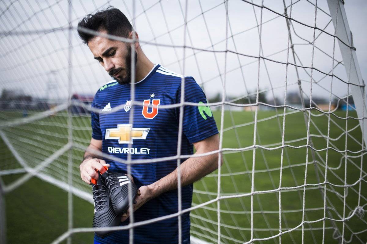 Herrera luce los Predator / imagen: adidas