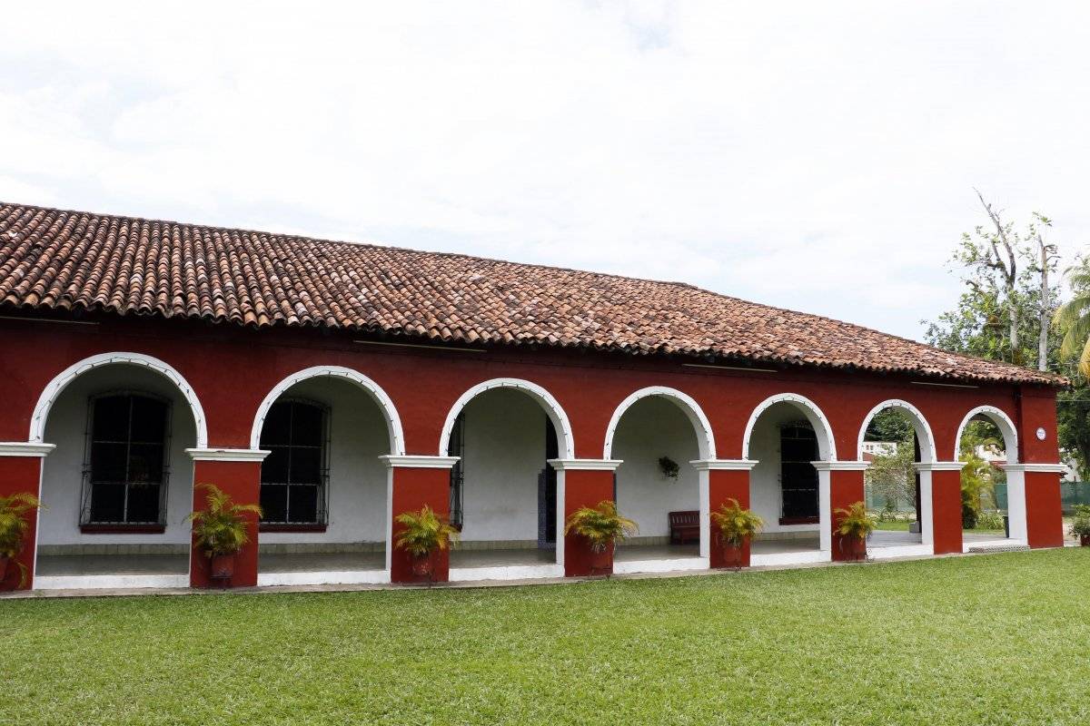 Hacienda la luz