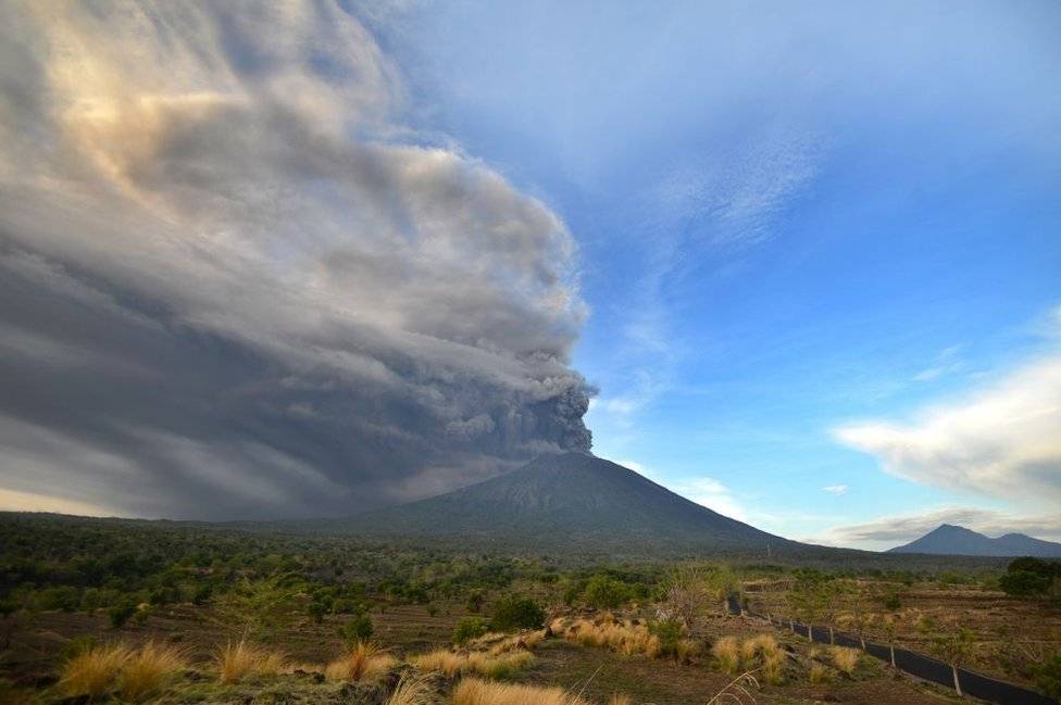 98947081volcan2gettyimages879197470-538e33bd7cbb74569b3941e087f954e6.jpg