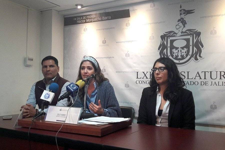 Atorada en el Congreso reforma para proteger animales en rastros