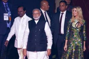 Ivanka Trump junto al primer ministro Narendra Modi