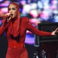 Katy Perry quiere “sumergirse completamente” en la maternidad