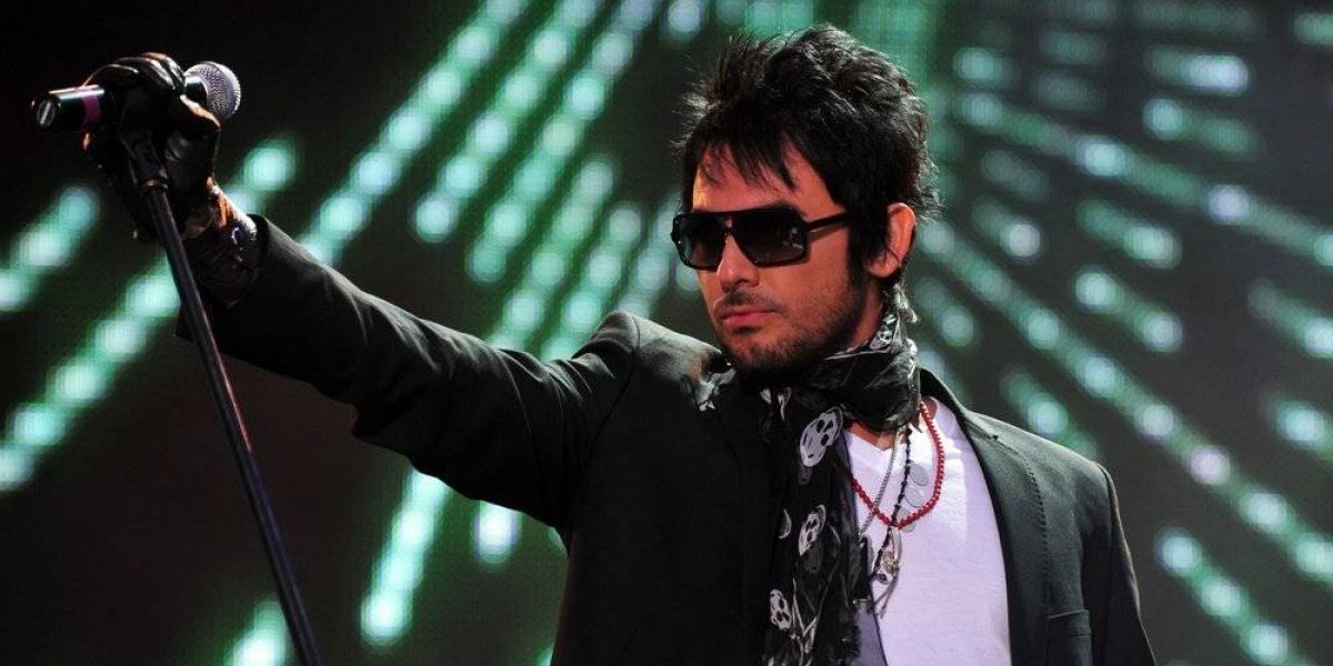 Beto Cuevas se cayó en pleno show en México y se fracturó Beto Cuevas se cayó en pleno show en México y se fracturó