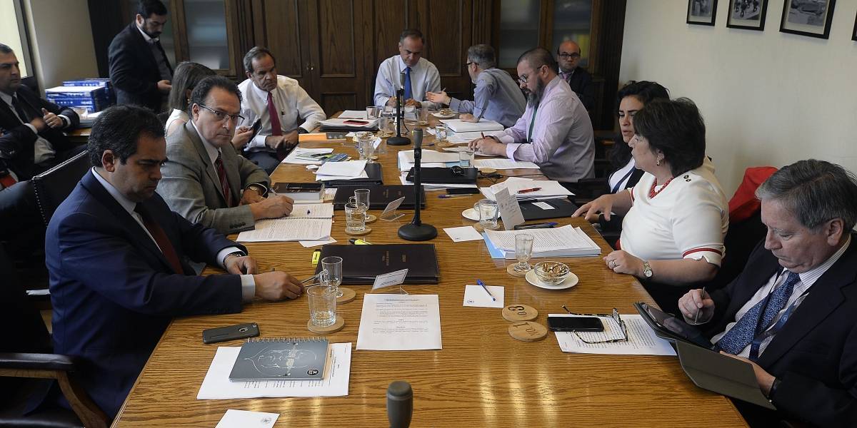 Un paso más para la gratuidad comisión del Senado le da luz verde a reforma en Educación Superior