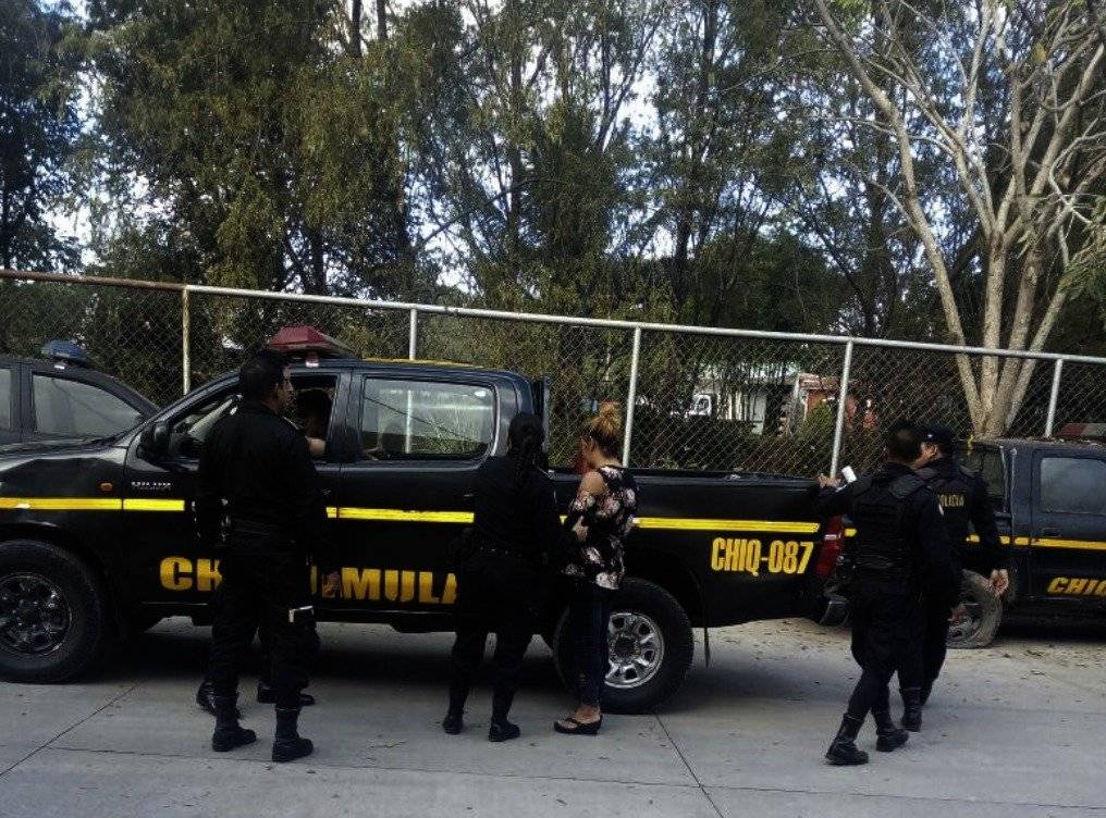 Capturada por tener relaciones sexuales con menores