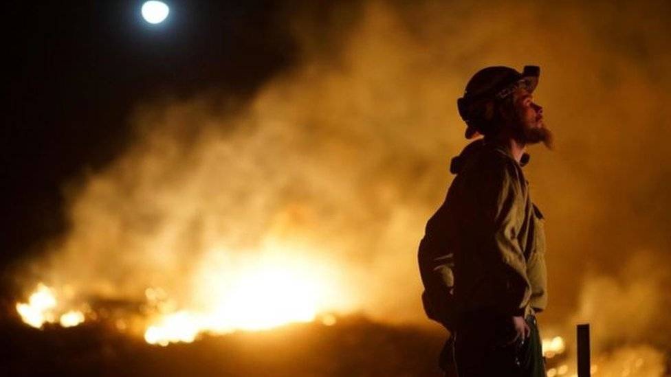 99144111incendio1-ddfc6a825eec6535494926543568b530.jpg