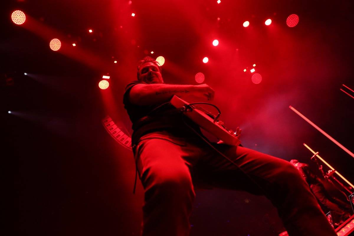 Josh Homme se disculpó por herir a fotógrafa Josh Homme se disculpó por herir a fotógrafa