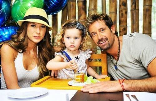 Geraldine, Gabriel y su hija