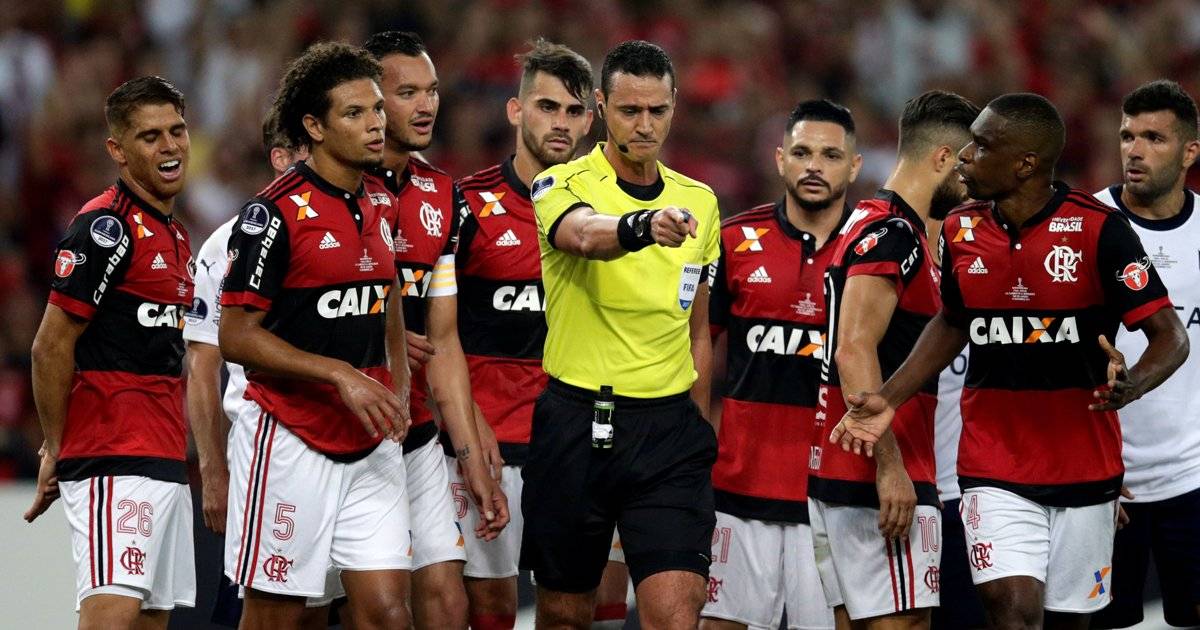 Flamengo reclama