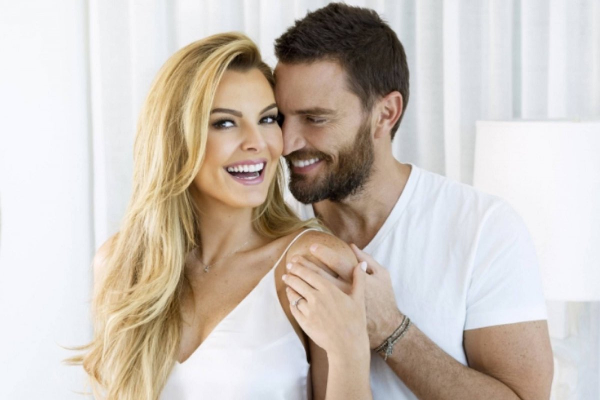 Marjorie de Sousa y Julián Gil