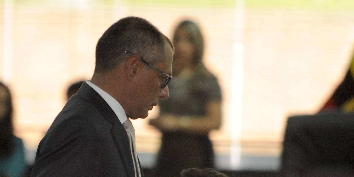 Sin definir pedido de juicio político a vicepresidente de Ecuador
