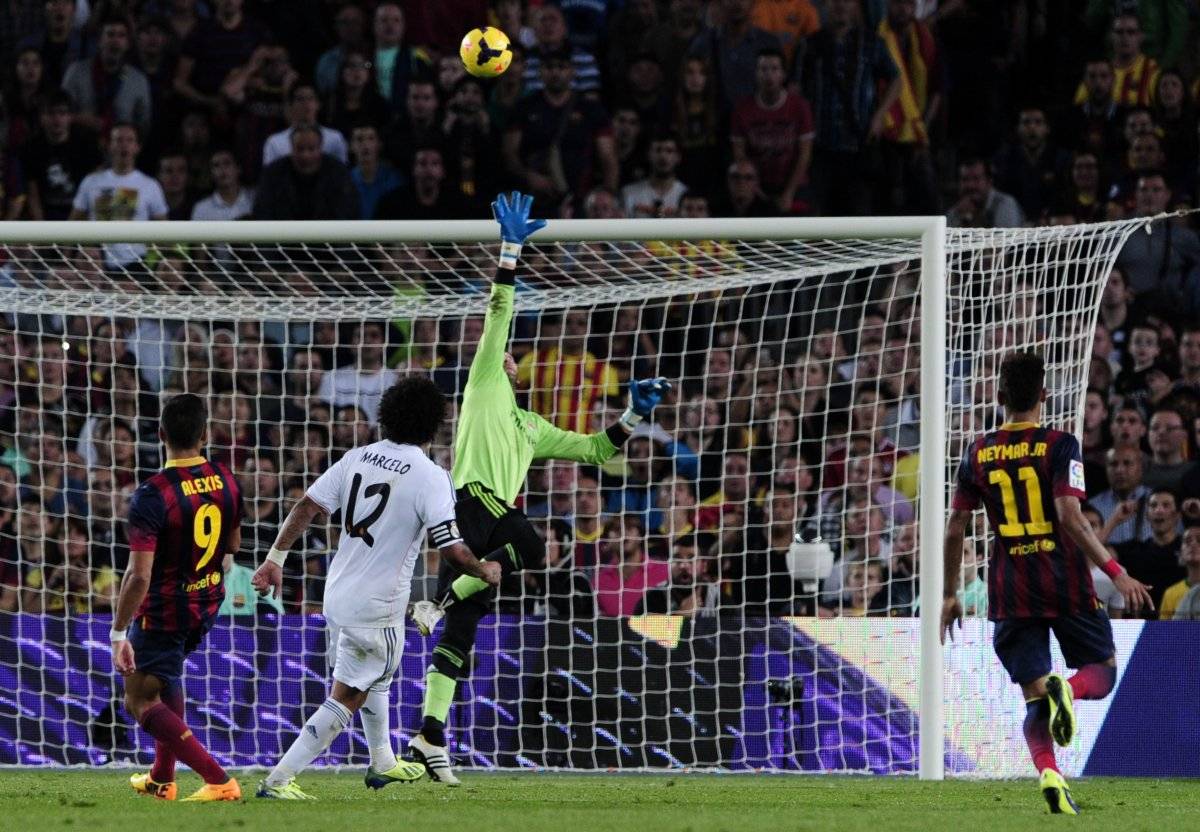 Alexis Sánchez sacó los aplausos del Camp Nou / imagen: AFP