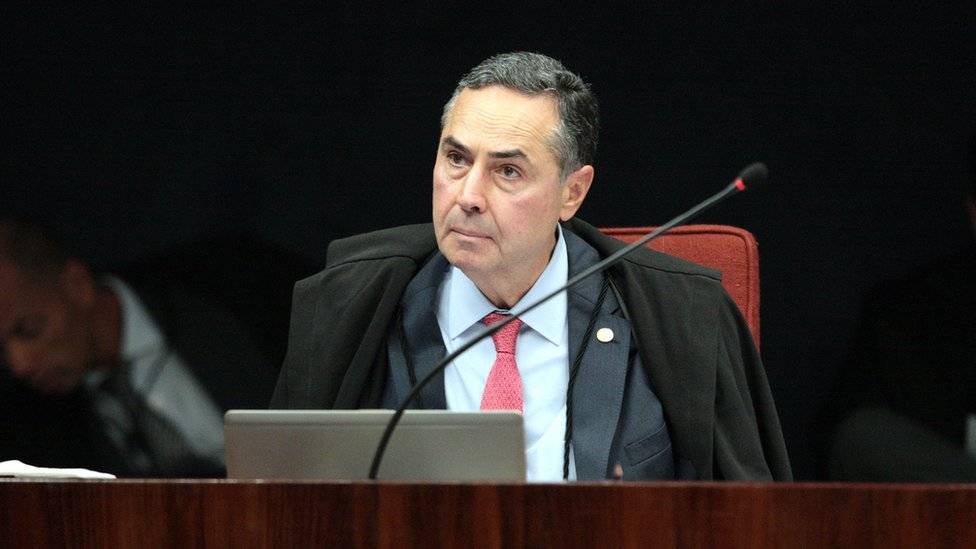 99310934barrosocarlosmoura-c1cfe8d9b62019fec575e1e5dc25ba7f.jpg