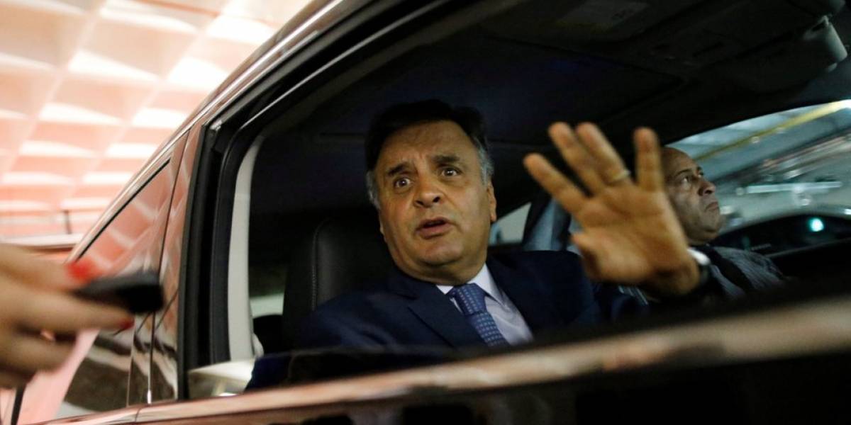 Aécio Neves é internado em hospital de Brasília Aécio Neves é internado em hospital de Brasília