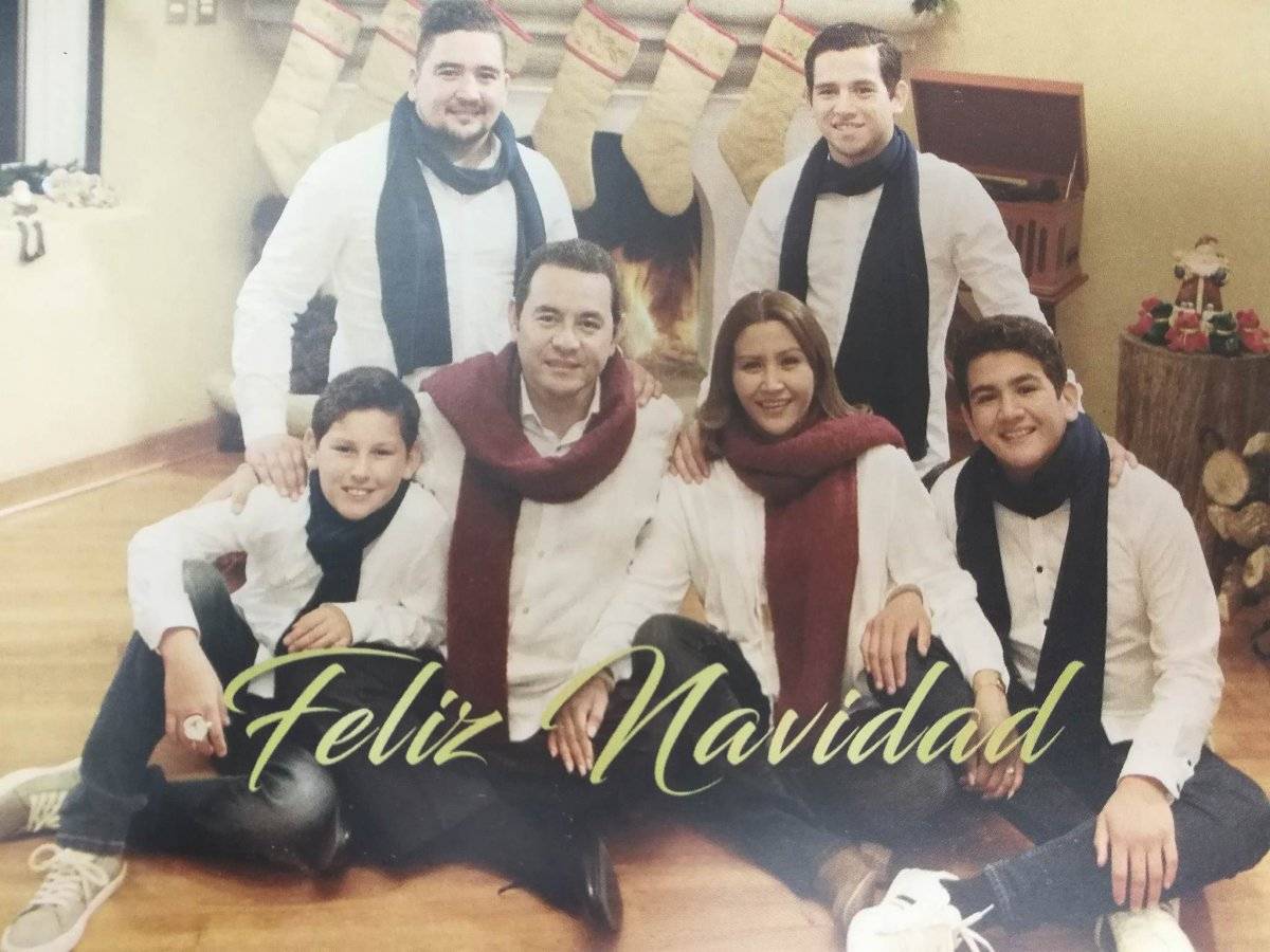 Postal navideña de Jimmy Morales